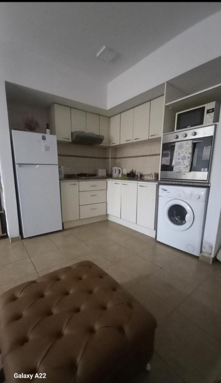 Kitchen or kitchenette, oven, dryer