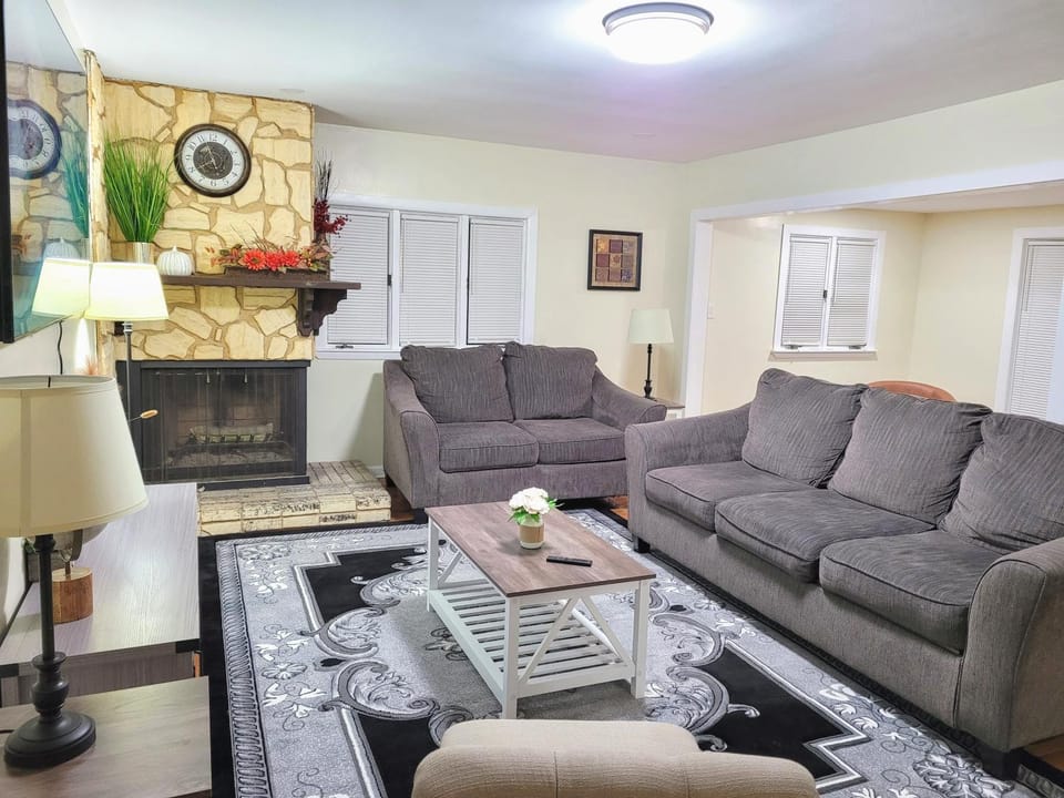 Living room, Seating area