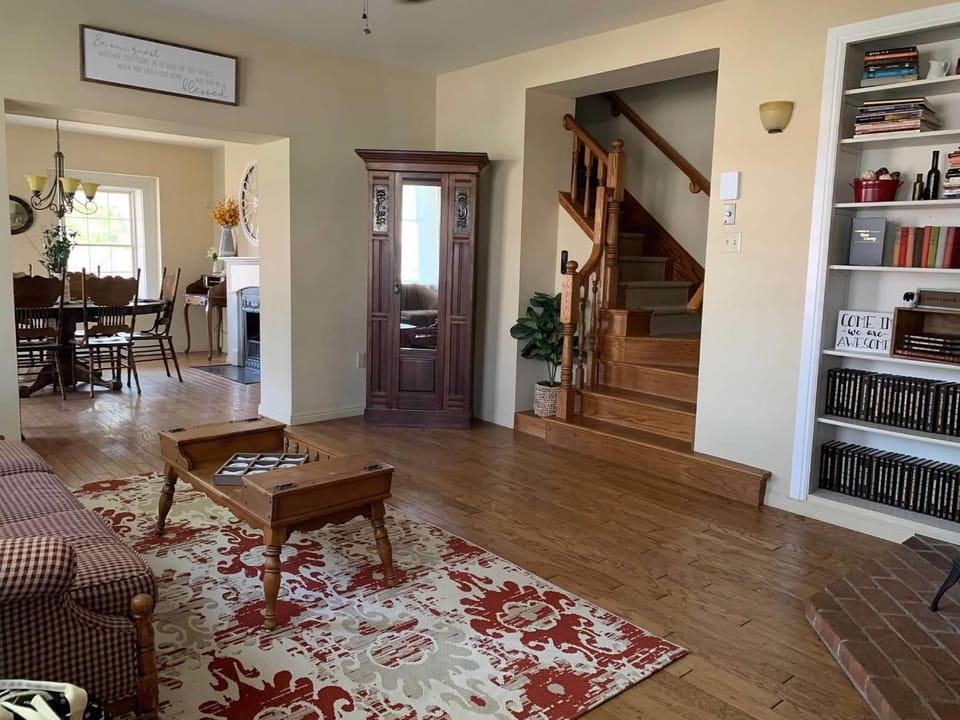 Communal lounge/ TV room, Family