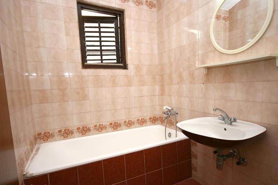 Seafront apartment Apartment in Vrboska