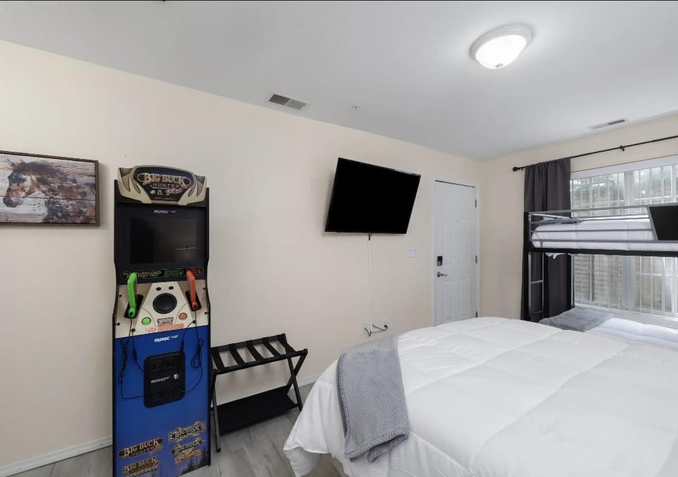 Bed, Game Room, Bedroom, bunk bed
