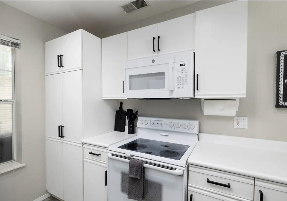 Kitchen or kitchenette, kitchen