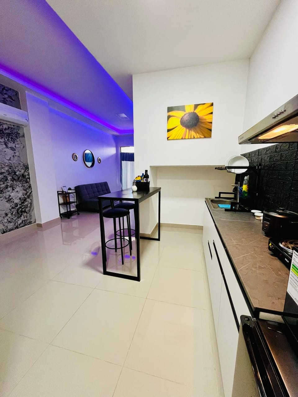 Hermosa Suite & Jacuzzi & Balcón - Piso 1 - 10min del Consulado Americano Apartment in Guayaquil
