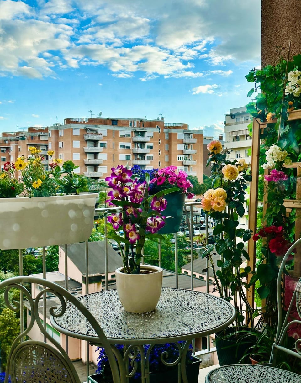 Balcony/Terrace, Living room, City view, Garden view, Breakfast
