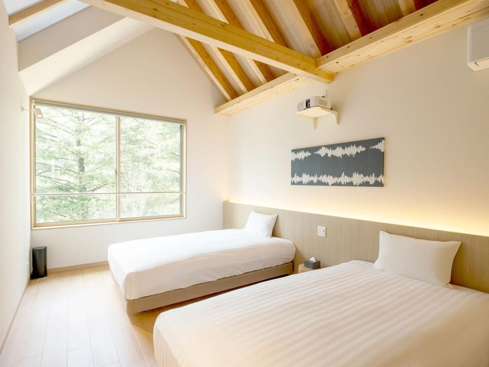 Photo of the whole room, Bedroom