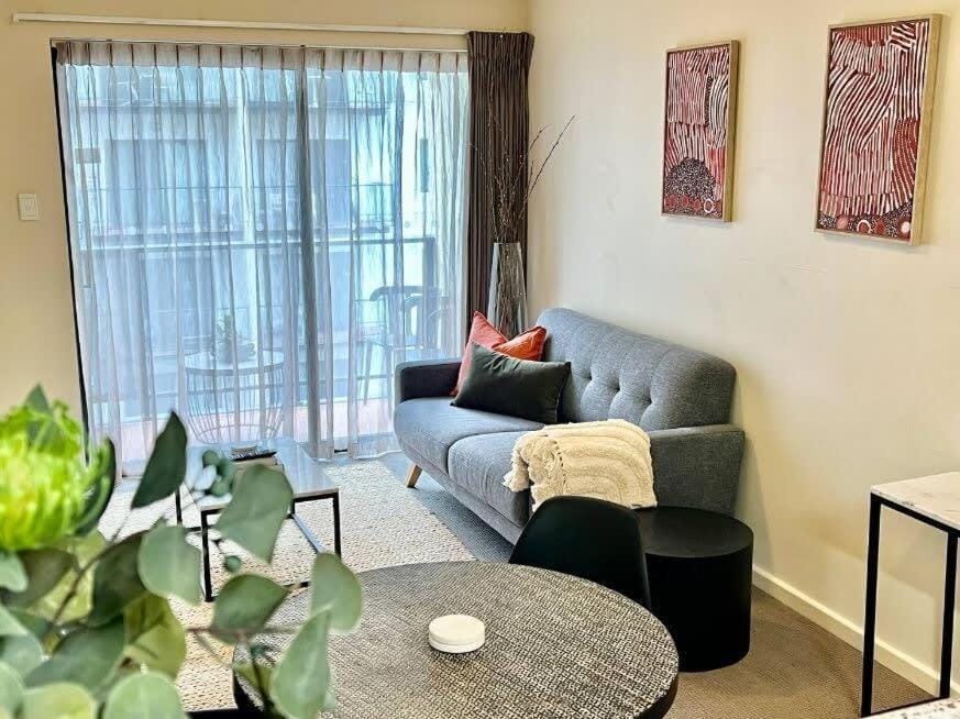 Prime Location 1 Bdr Apt in Perth Apartment in Perth