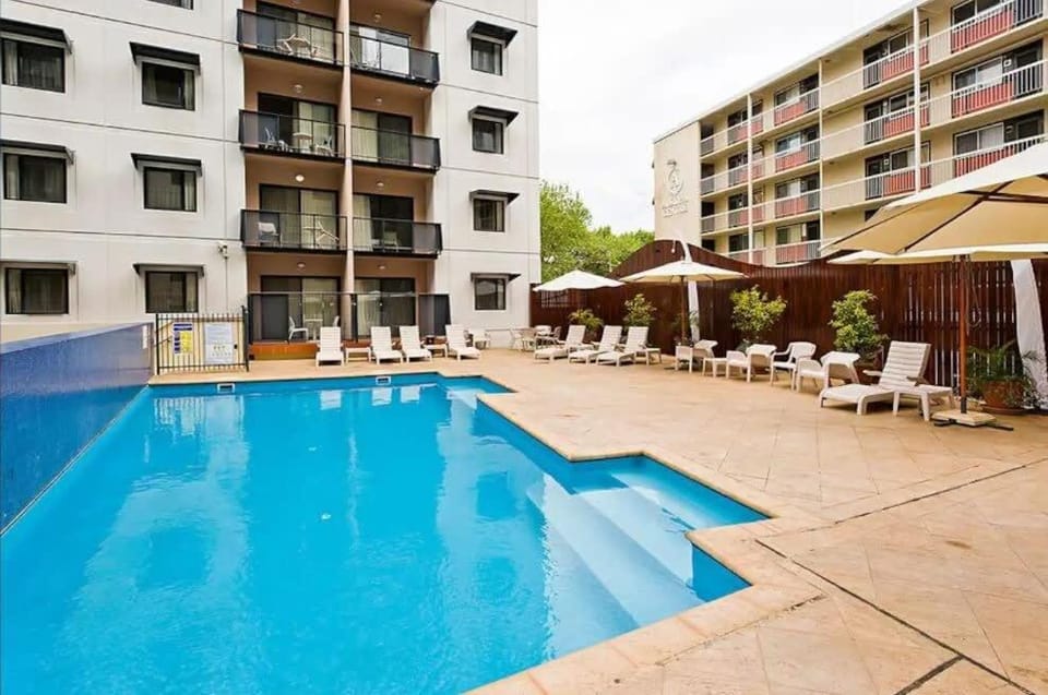Prime Location 1 Bdr Apt in Perth Apartment in Perth
