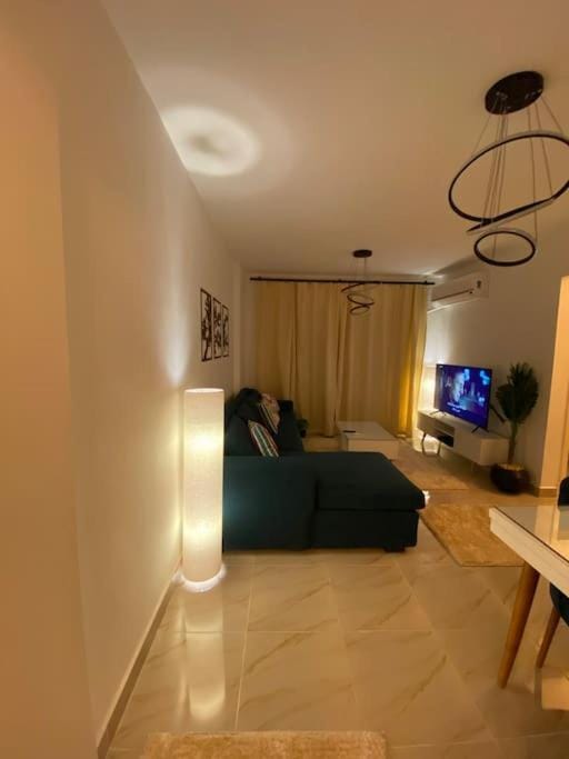 One house, many things. Apartment in Cairo Governorate