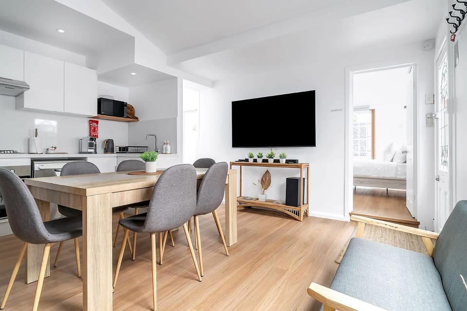 Balmain Garden Hideaway with BBQ House in Rozelle