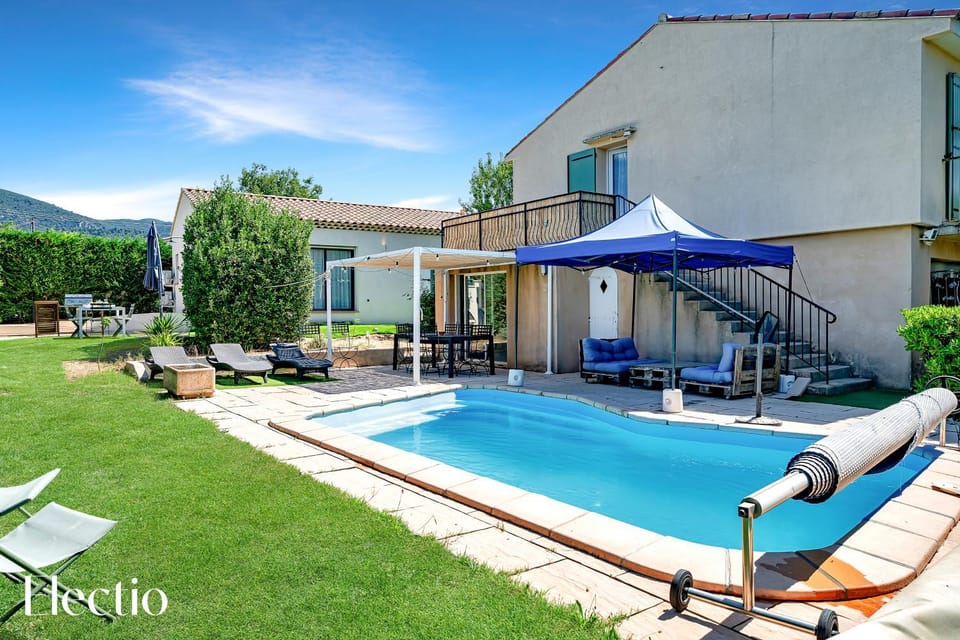 Pool view, Swimming pool