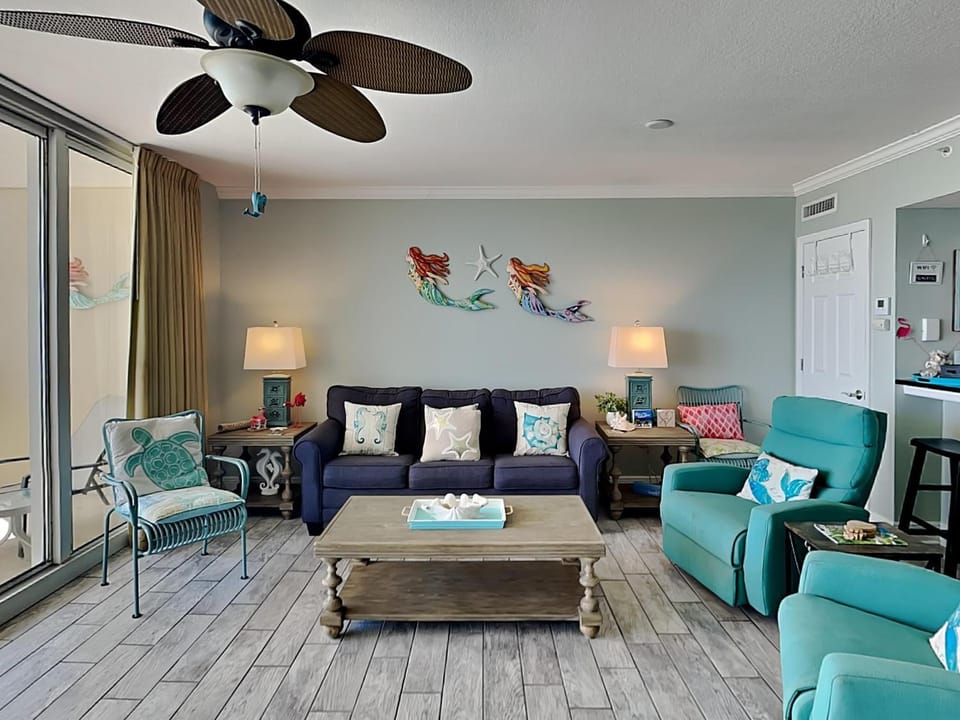 Living room, Seating area, furniture