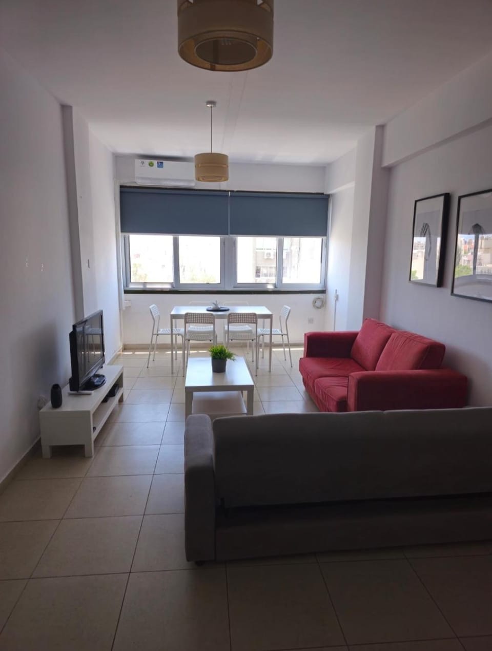 Communal lounge/ TV room, TV and multimedia, Living room, Seating area, Dining area, air conditioner