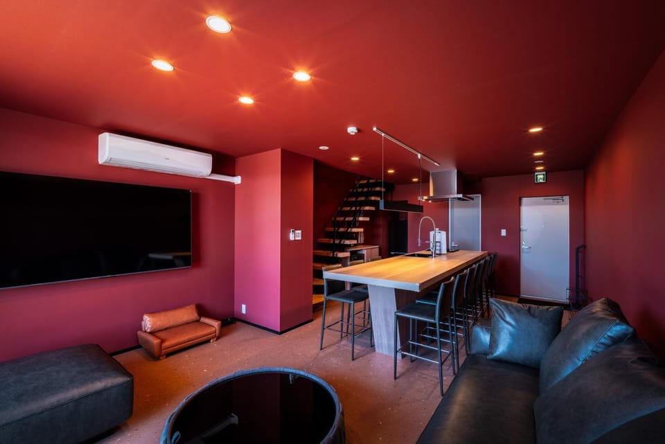 TV and multimedia, Kitchen or kitchenette, Living room, Dining area