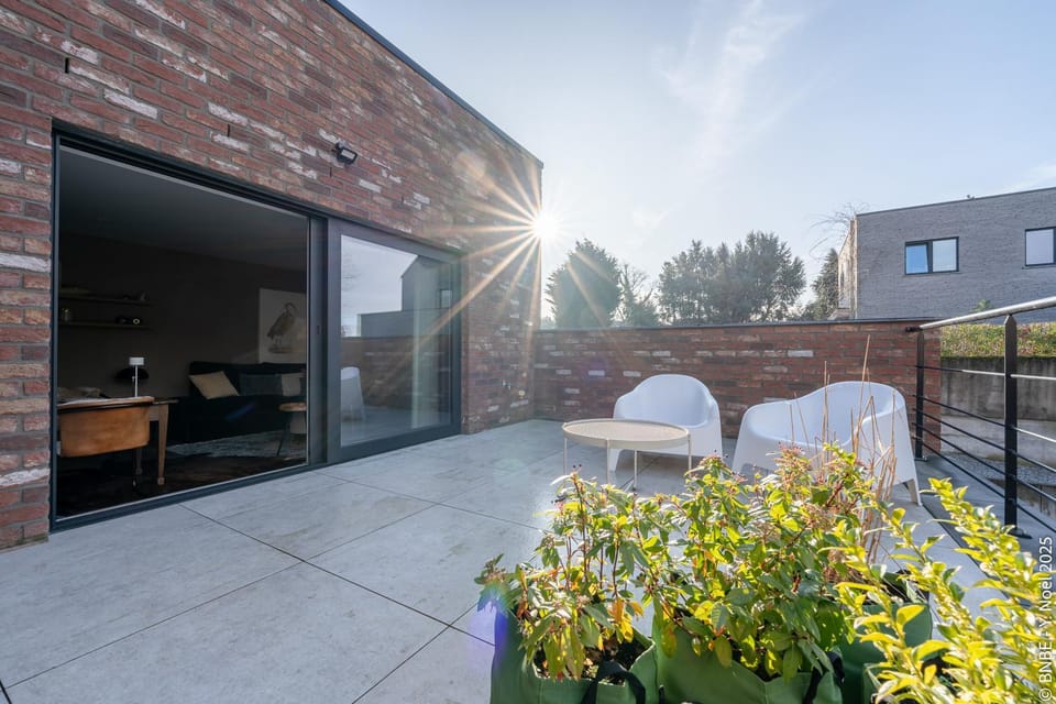 Patio, TV and multimedia