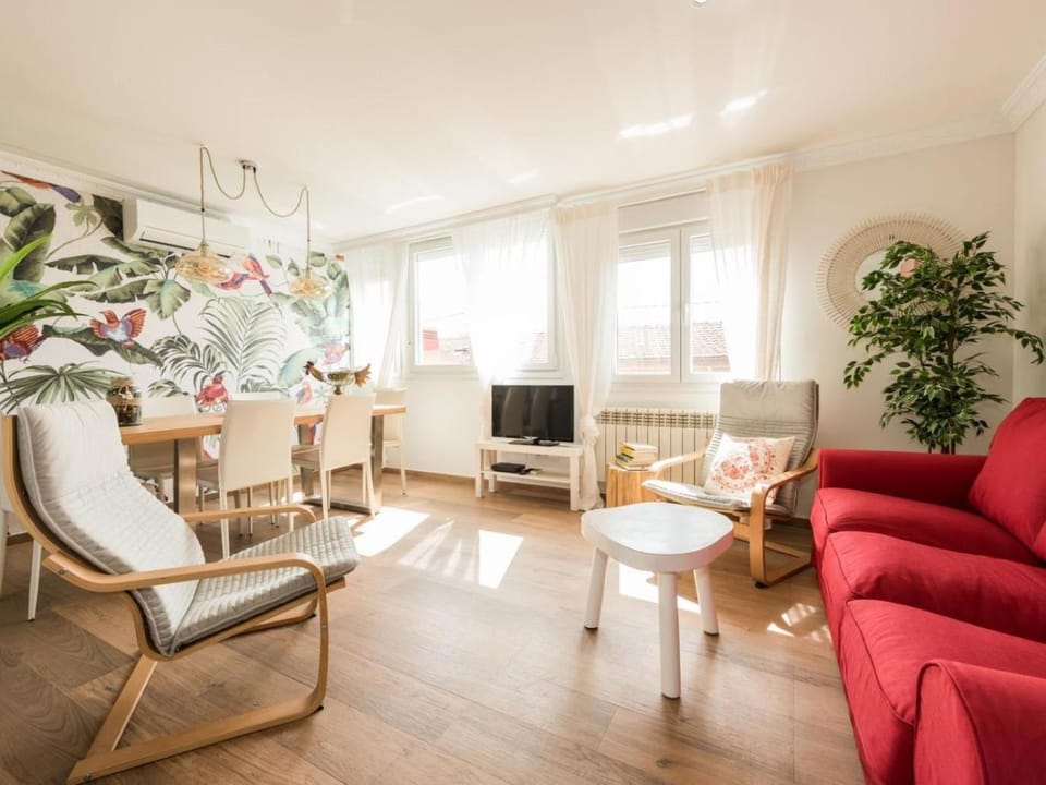 TV and multimedia, Living room, Seating area