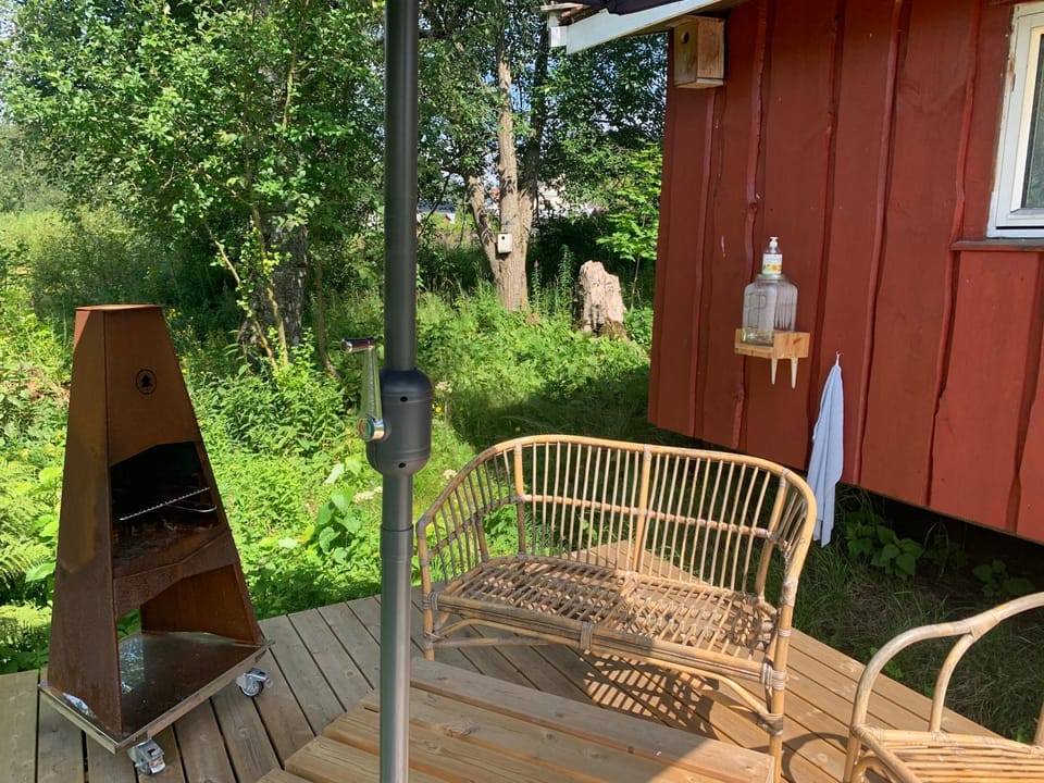 Patio, Day, Garden