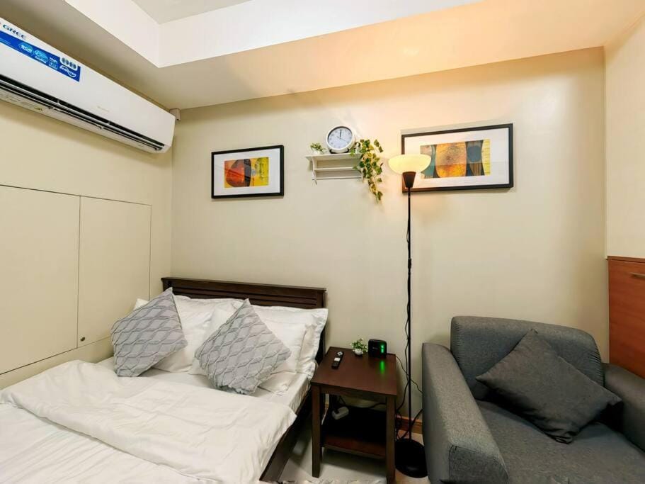 1BR Condotel Suite at Sunshine100 City Plaza #SS02 Apartment in Mandaluyong