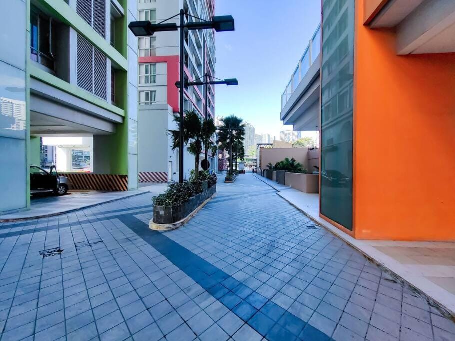 1BR Condotel Suite at Sunshine100 City Plaza #SS02 Apartment in Mandaluyong