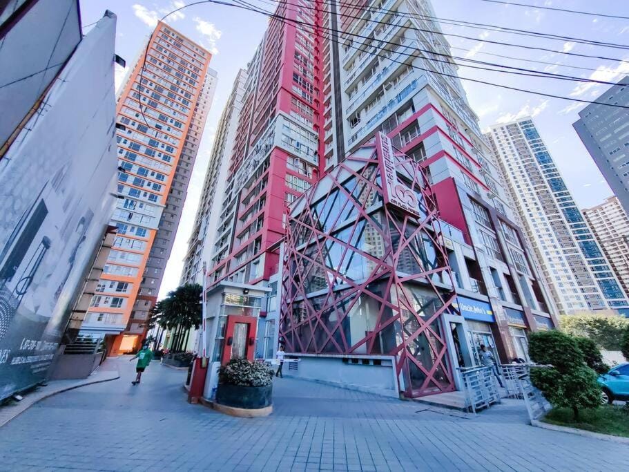 1BR Condotel Suite at Sunshine100 City Plaza #SS02 Apartment in Mandaluyong