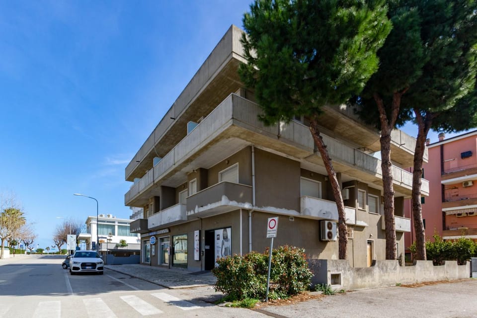 Property building, Street view