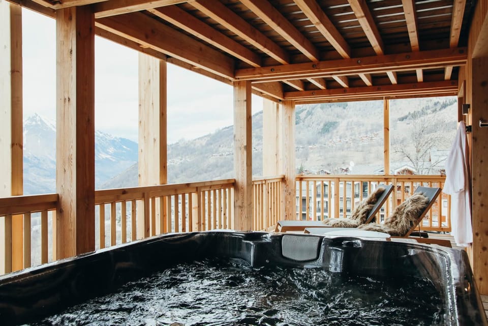 Hot Tub, Mountain view