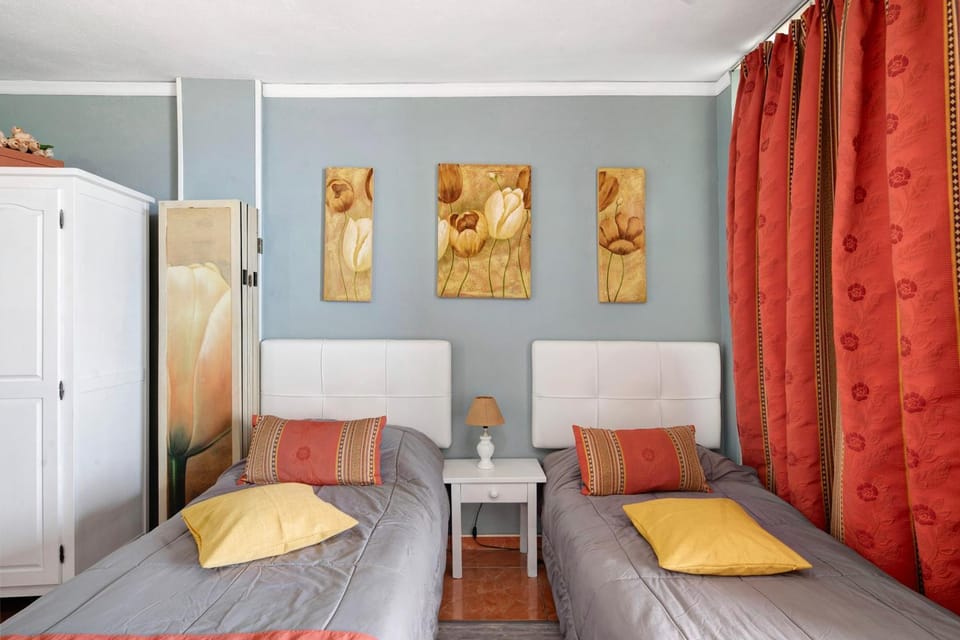 Property building, Living room, Bedroom