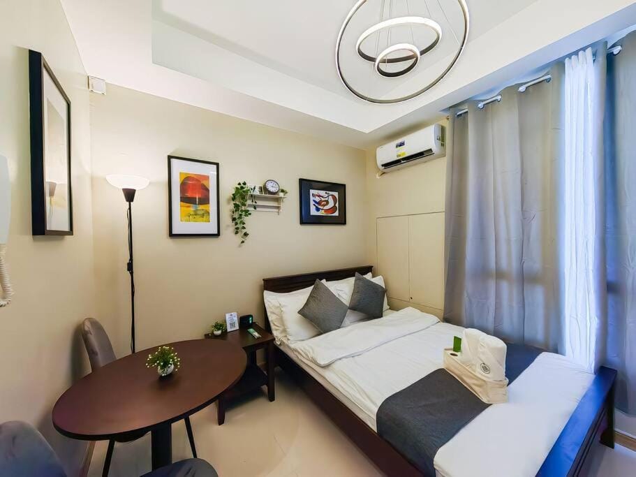 1BR Condotel Suite at Sunshine100 City Plaza #SS03 Apartment in Mandaluyong