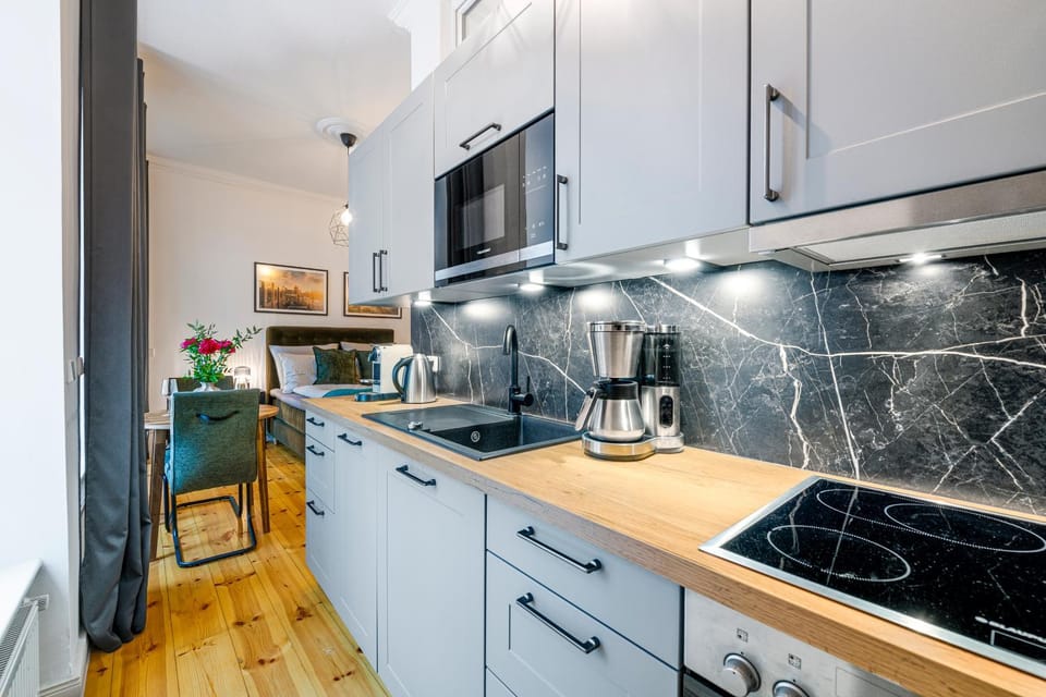 The Malmöer, modern 1 BR on 40m2, own backyard garden-terrace, quite & relaxed, however central in Prenzlauer Berg Apartment in Berlin