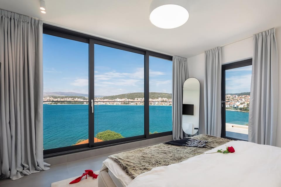 Bedroom, Sea view