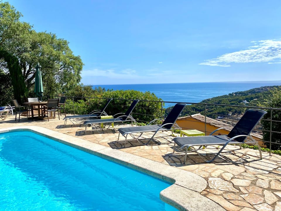 Off site, Sea view, Swimming pool, sunbed