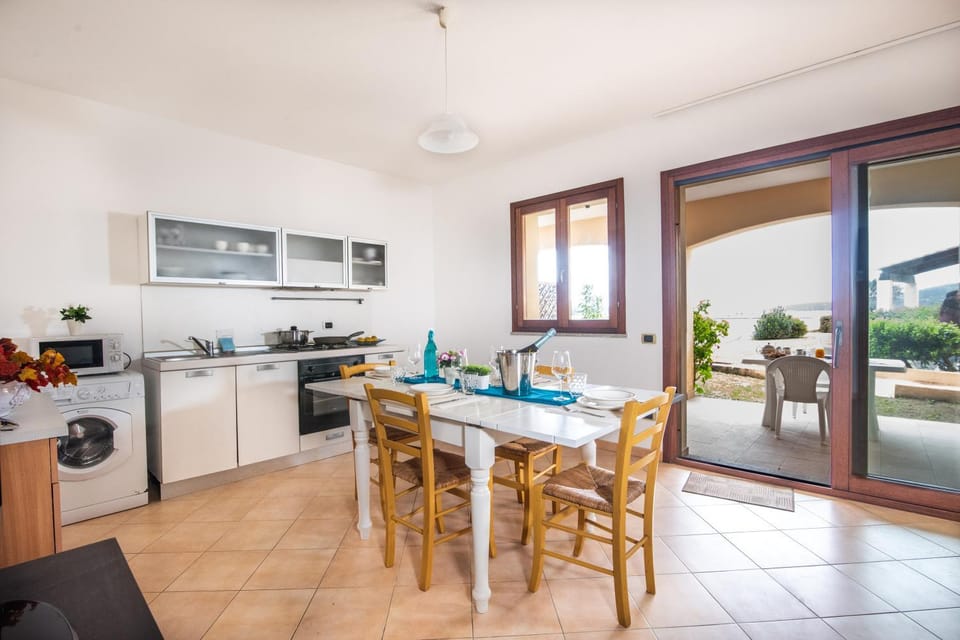 Balcony/Terrace, Kitchen or kitchenette, Dining area