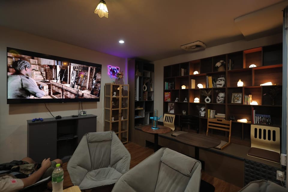 Communal lounge/ TV room