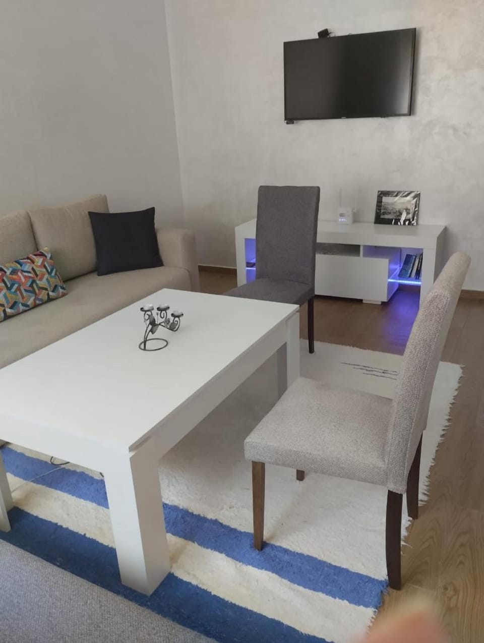 TV and multimedia, Living room, Dining area