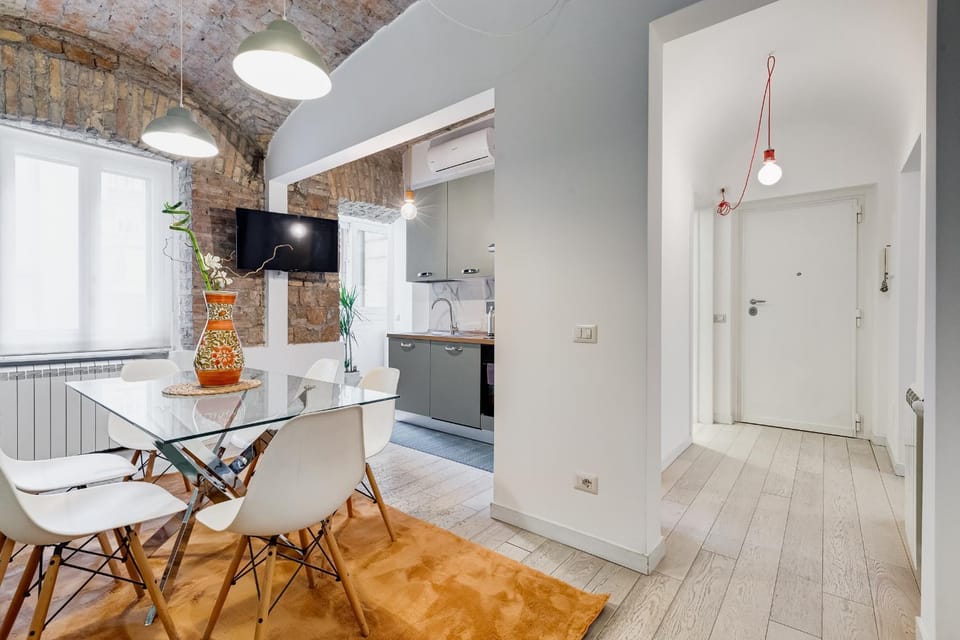 TV and multimedia, Kitchen or kitchenette, Living room, Seating area, Dining area, minibar, pet friendly, stove, air conditioner