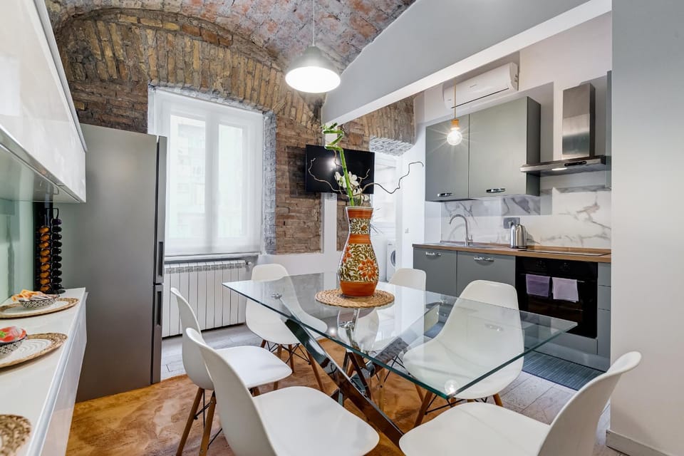 Kitchen or kitchenette, Living room, Seating area, Dining area, minibar, oven, pet friendly, stove