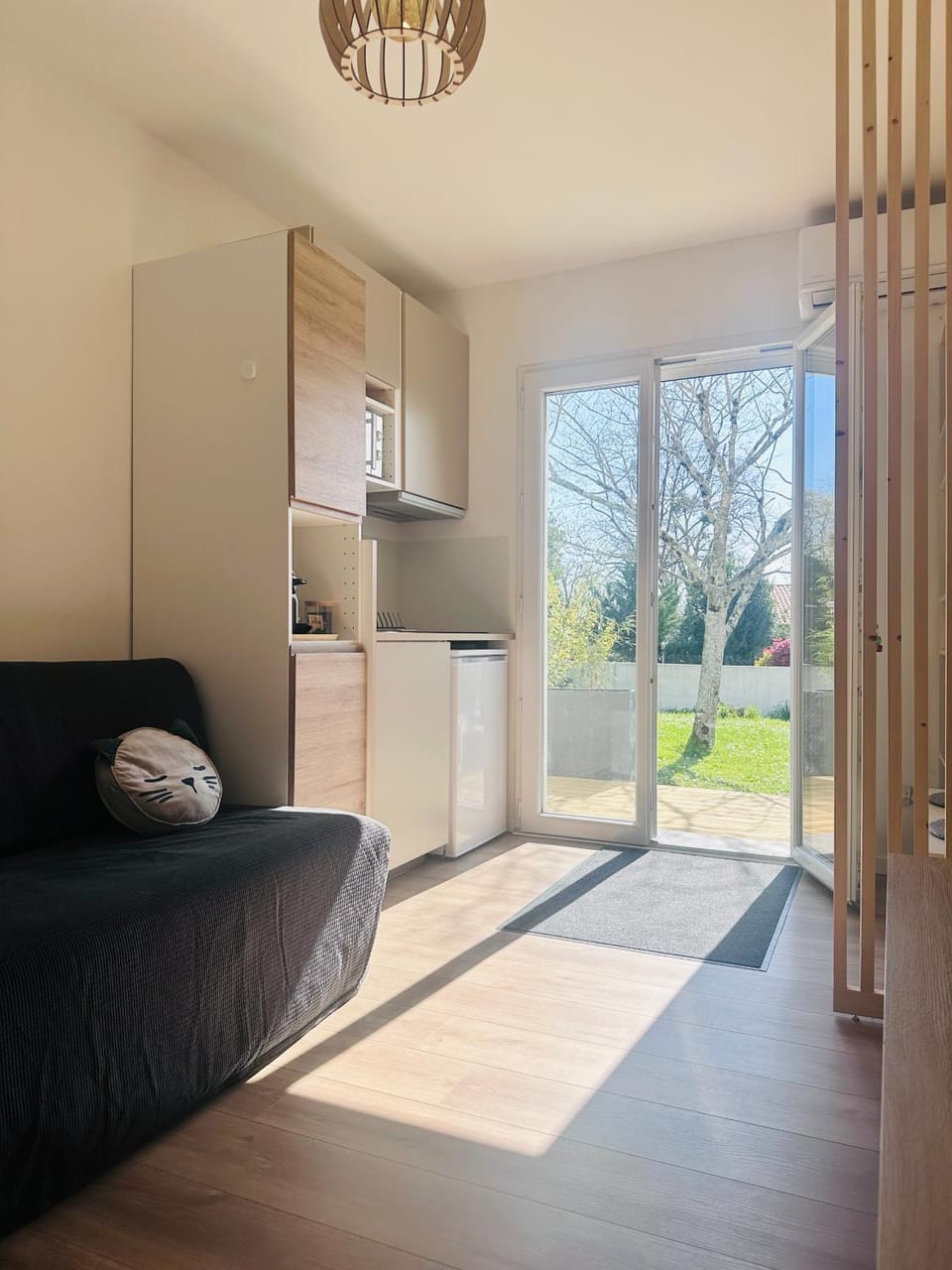 Kitchen or kitchenette, Living room