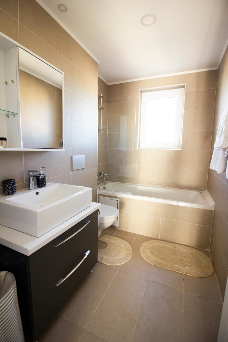 Toilet, Bathroom, Bath, towels
