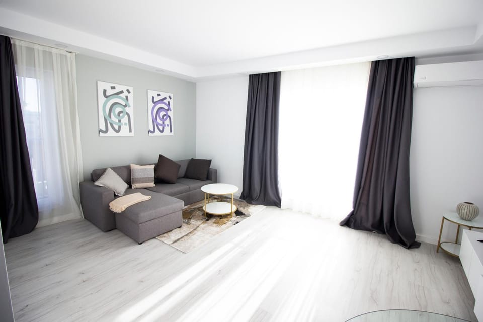 Bed, Living room, Seating area