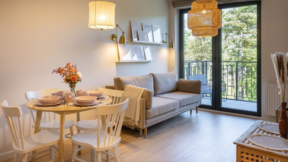 Living room, Seating area, Dining area