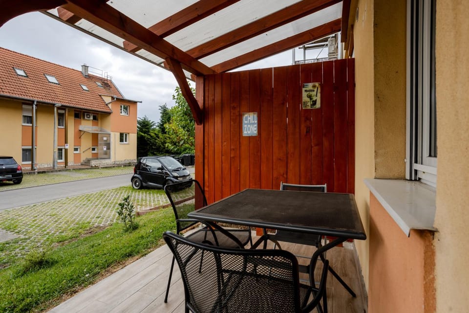Balcony/Terrace, Parking