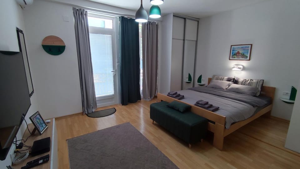 TV and multimedia, Bedroom