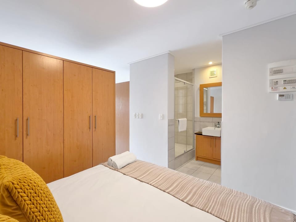 Bed, Bathroom, Bedroom, wardrobe