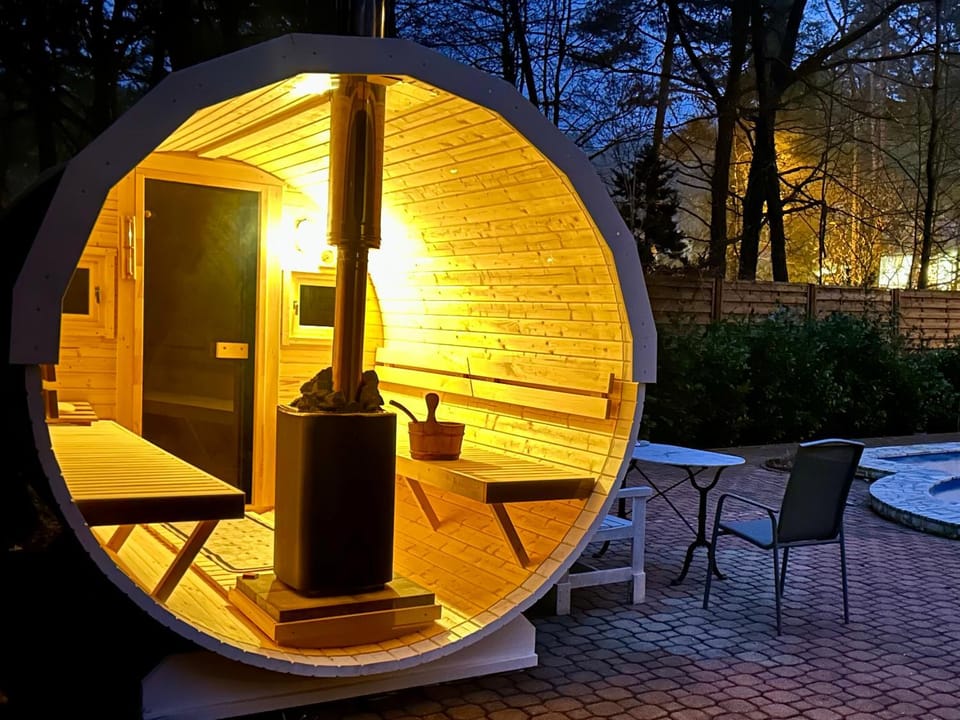 Night, Sauna
