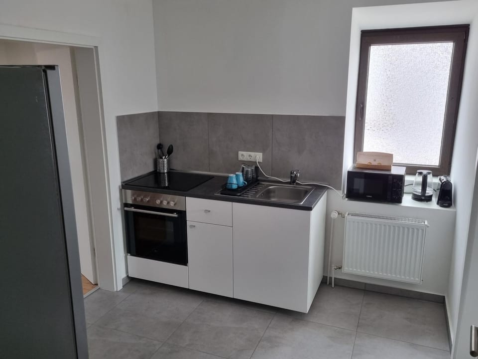 Coffee/tea facilities, Kitchen or kitchenette, pet friendly, stove