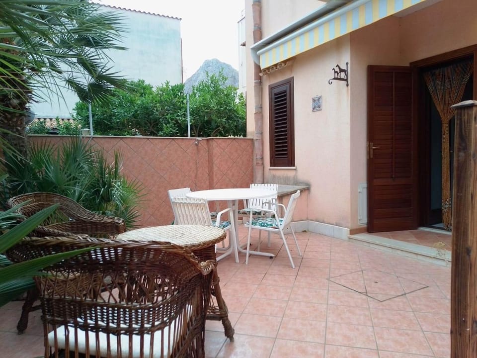 Patio, Garden