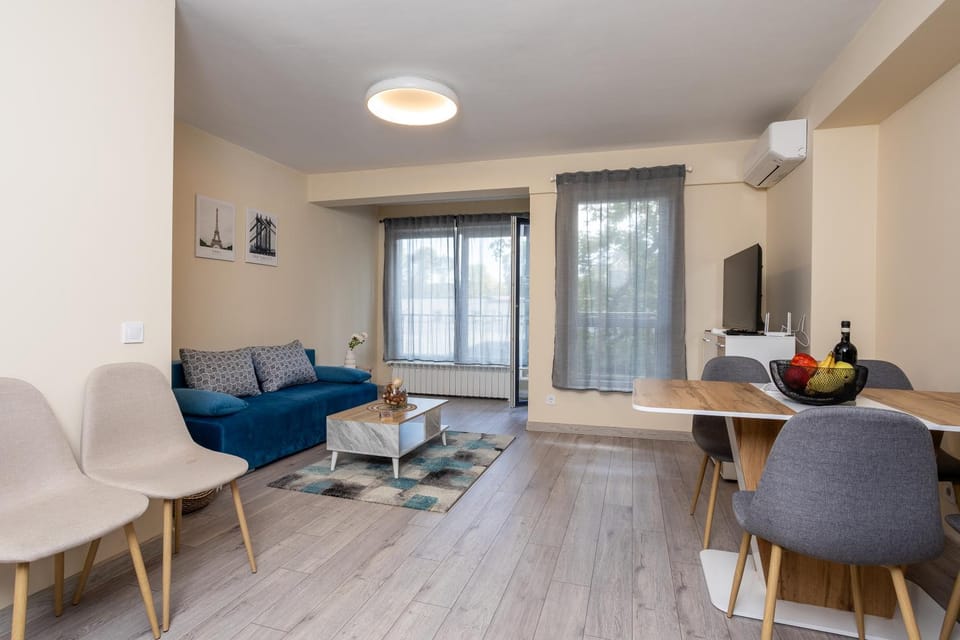 Free Private Parking Central & Quiet 2BR Apartment in Sofia