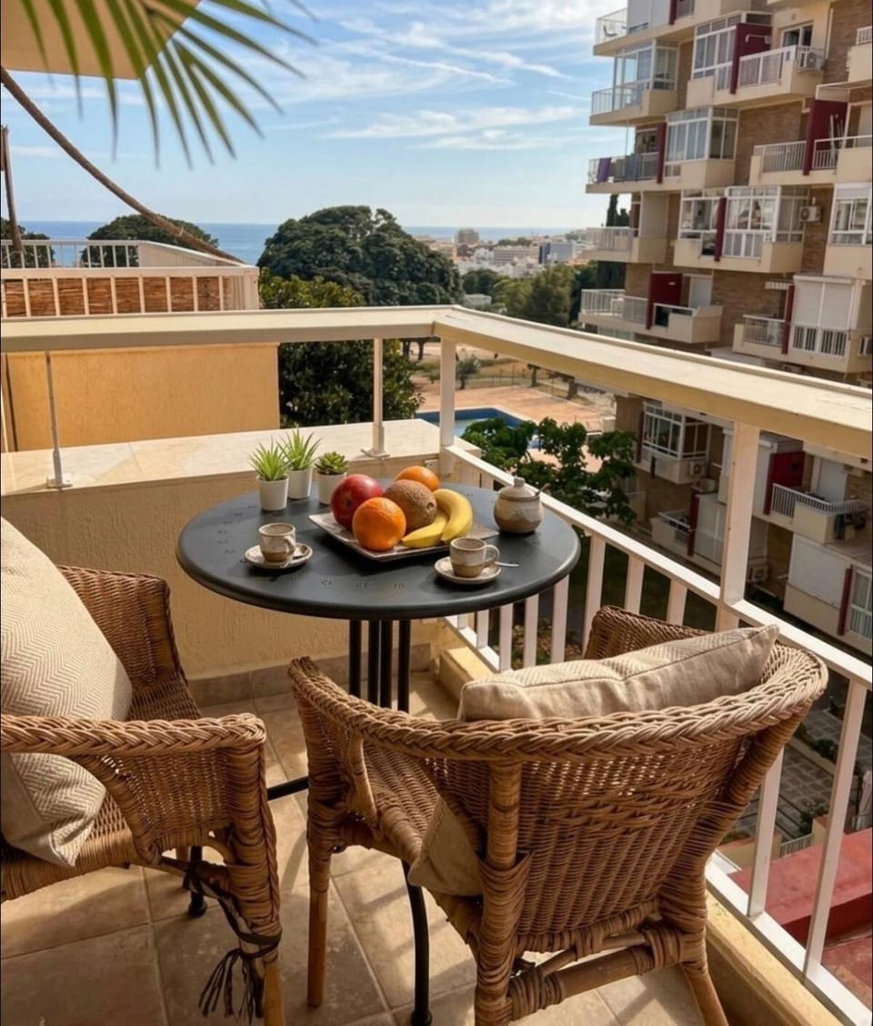 Cozy Apartment - Terrace and Pools Apartment in Benalmadena