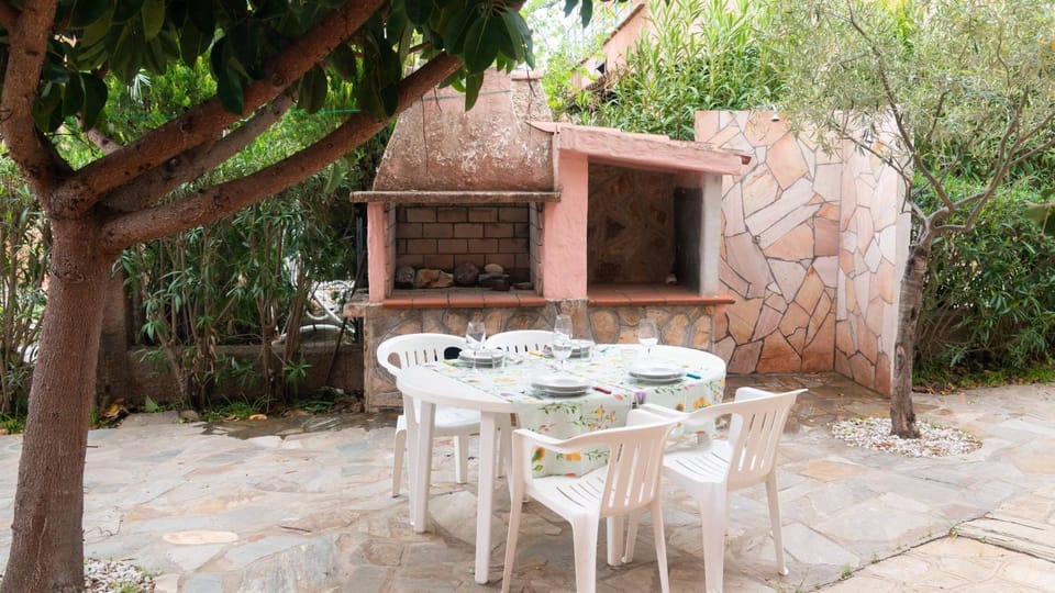 Property building, Patio, Spring, Day, Garden, Other, Dining area, Garden view