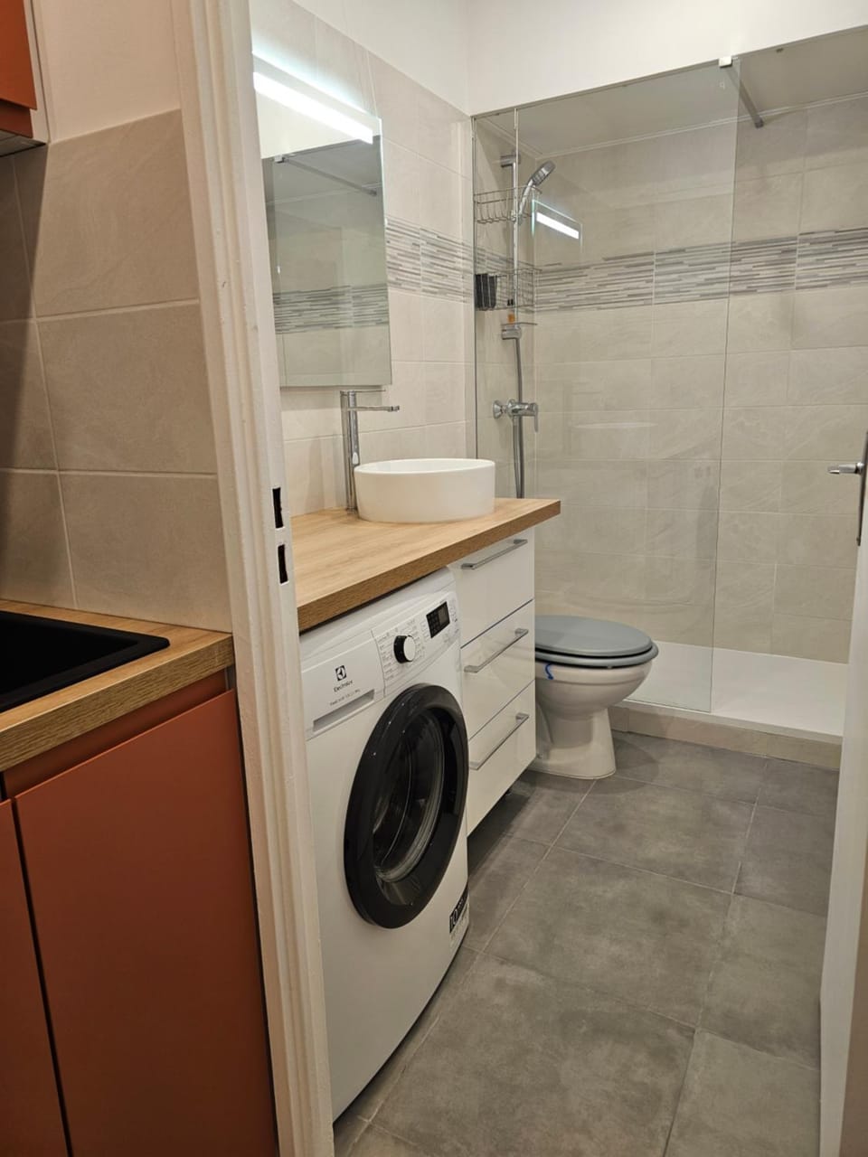 Shower, Bathroom