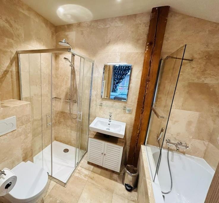 Chalet Mary - Central Morzine with Hot Tub & Sauna Chalet in Morzine